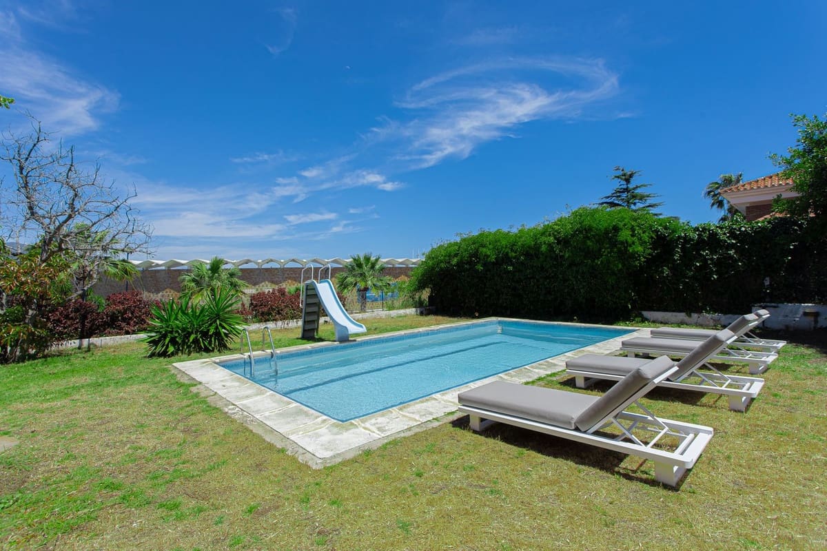 8 soveværelse Villa til salg i Nueva Andalucia med swimmingpool - € 3.500.000 (Ref: 8994797)