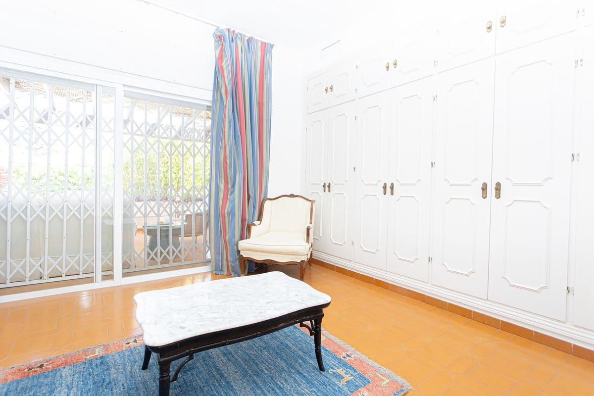 8 soveværelse Villa til salg i Nueva Andalucia med swimmingpool - € 3.500.000 (Ref: 8994797)