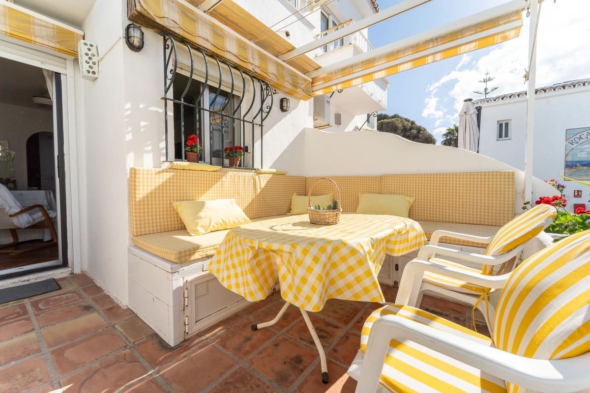 2 soveværelse Byhus til salg i Mijas Costa med swimmingpool - € 460.000 (Ref: 8994808)