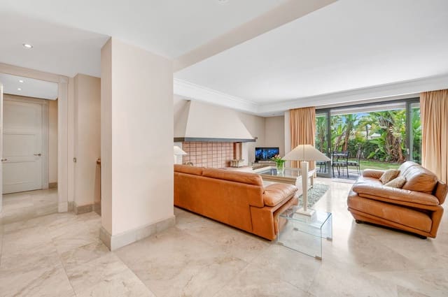 3 bedroom Apartment for sale in Los Monteros, Marbella with pool - € 1,300,000 (Ref: 8994816)