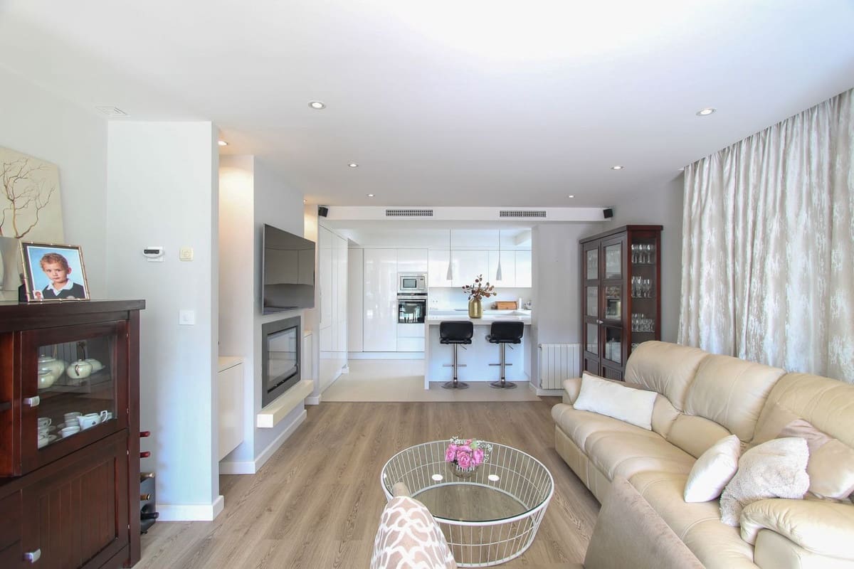 3 soveværelse Lejlighed til salg i Guadalmina med swimmingpool - € 519.000 (Ref: 8994821)