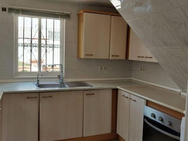 4 bedroom Townhouse for sale in Calahonda, Mijas with pool - € 635,000 (Ref: 8994822)