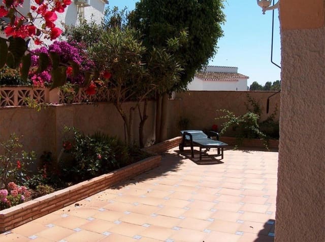 4 bedroom Townhouse for sale in Calahonda, Mijas with pool - € 635,000 (Ref: 8994822)