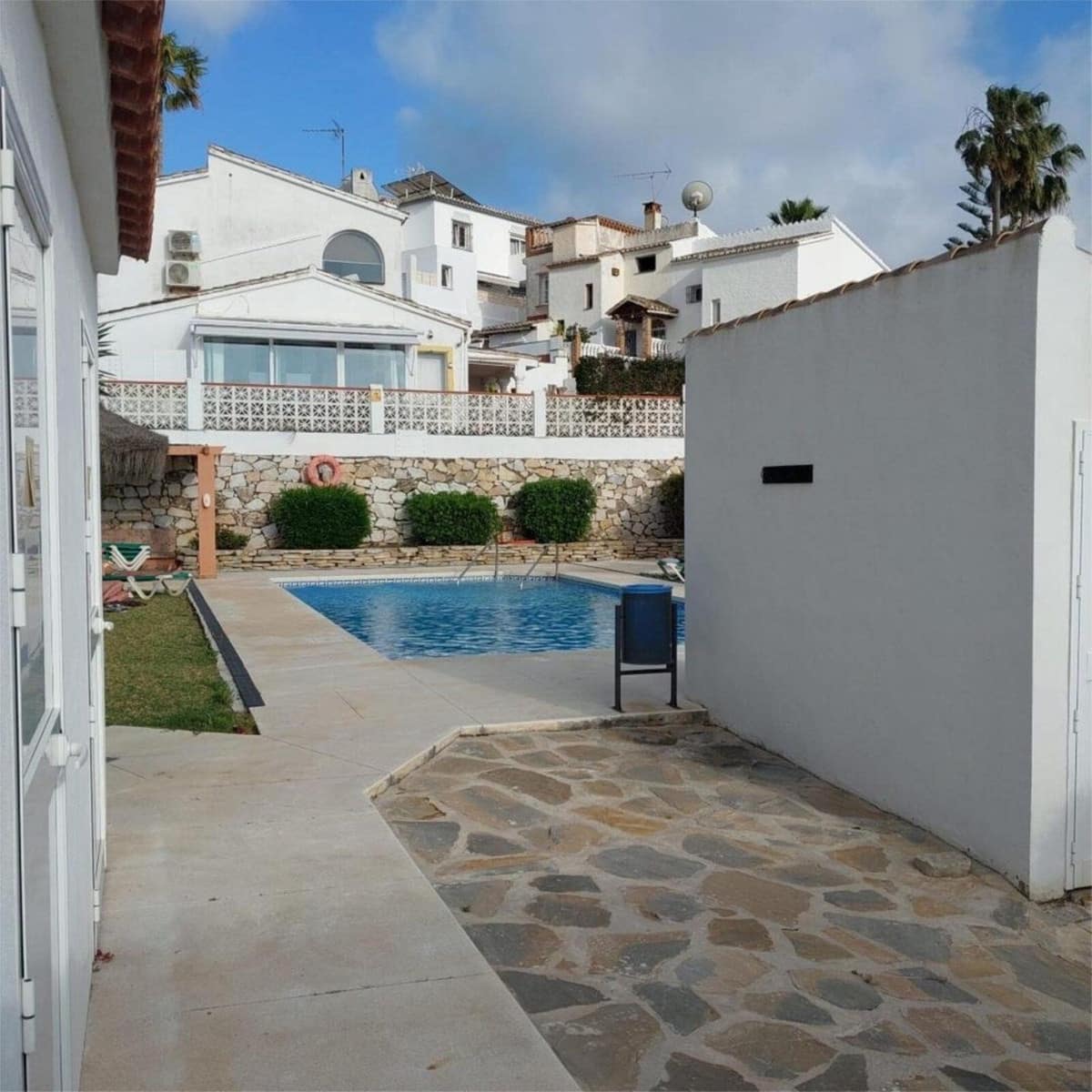 4 soveværelse Byhus til salg i Calahonda med swimmingpool - € 635.000 (Ref: 8994822)