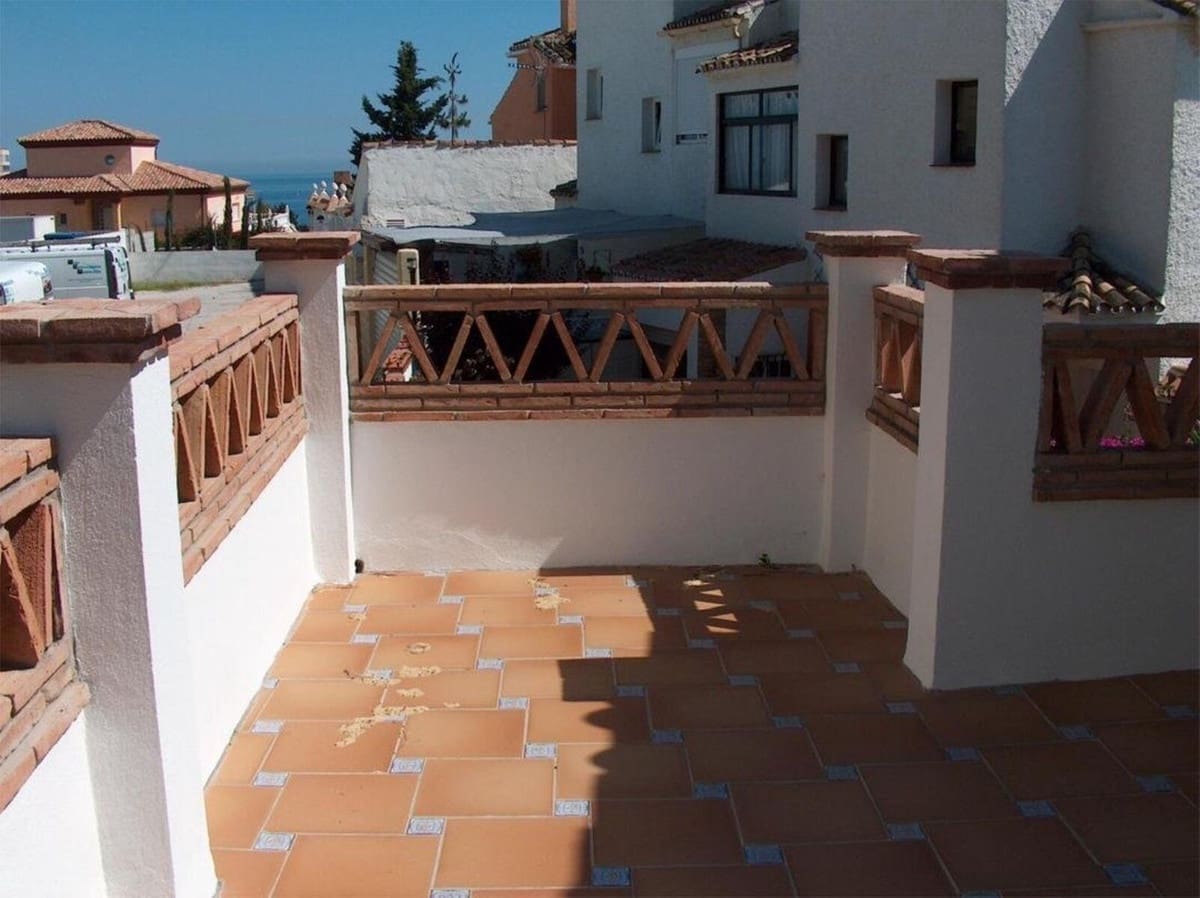 Casa de 4 habitaciones en Calahonda en venta con piscina - 459.000 € (Ref: 8994822)