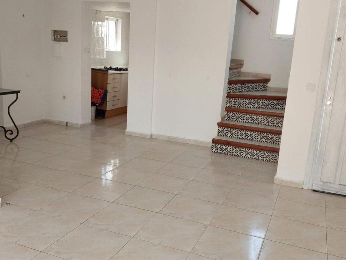 Casa de 4 habitaciones en Calahonda en venta con piscina - 459.000 € (Ref: 8994822)