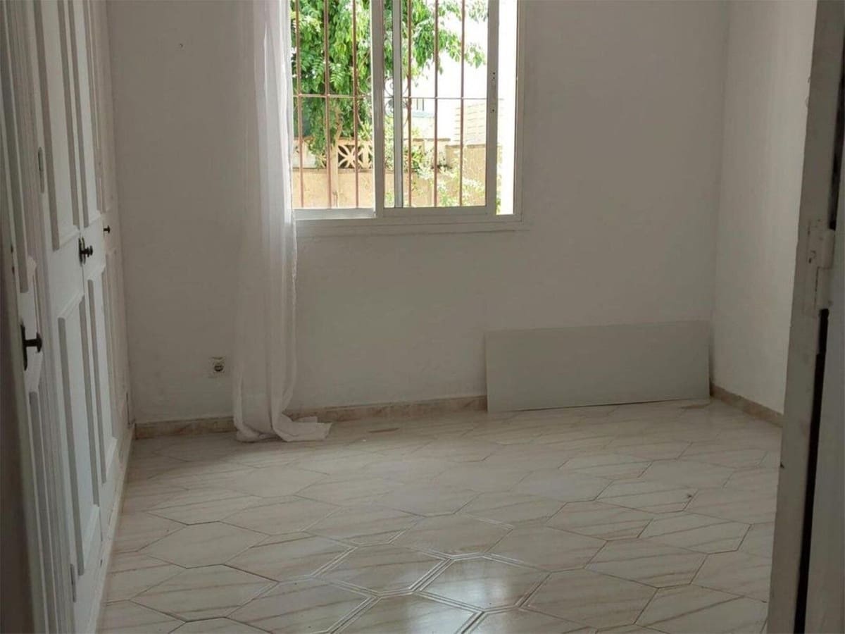 Casa de 4 habitaciones en Calahonda en venta con piscina - 459.000 € (Ref: 8994822)