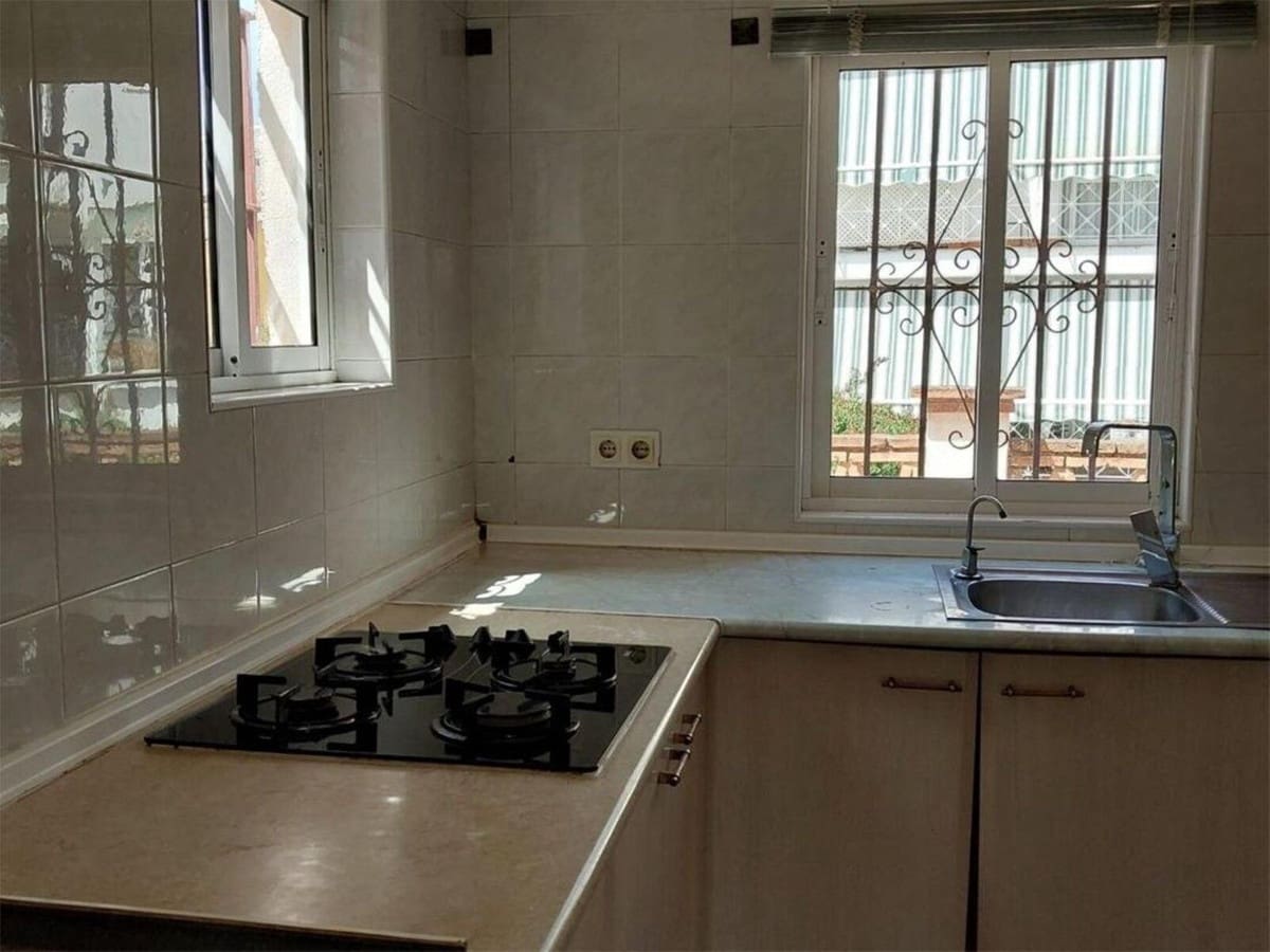 Casa de 4 habitaciones en Calahonda en venta con piscina - 459.000 € (Ref: 8994822)