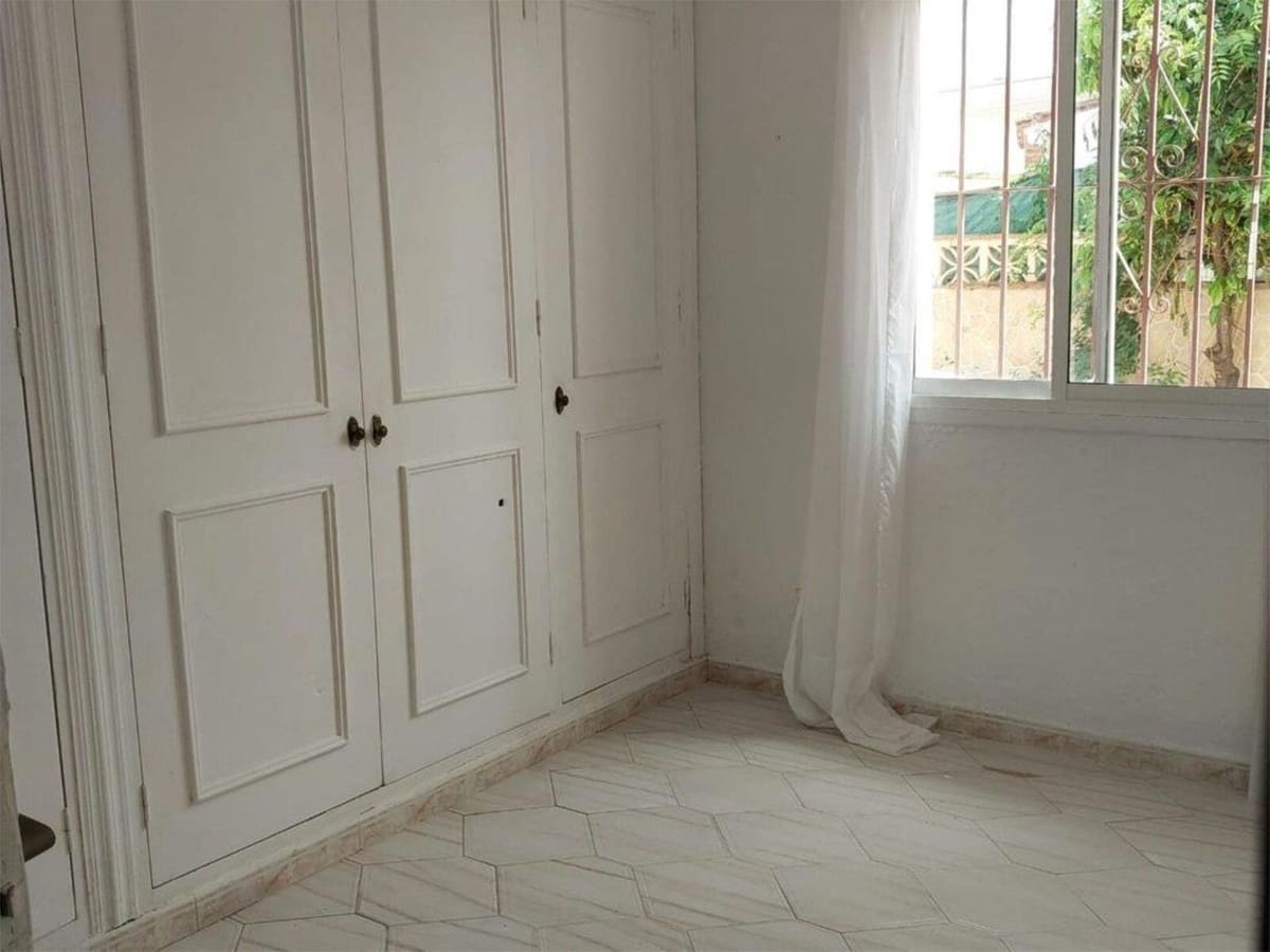 Casa de 4 habitaciones en Calahonda en venta con piscina - 459.000 € (Ref: 8994822)