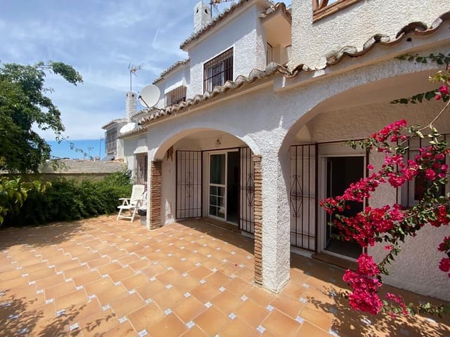 4 quarto Casa em Banda para venda em Calahonda, Mijas com piscina - 459 000 € (Ref: 8994822)