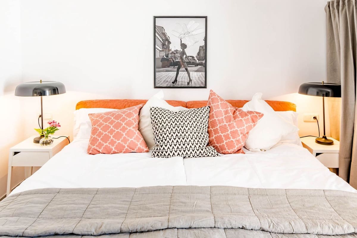 3 bedroom Apartment for sale in Nueva Andalucia with pool - € 599,000 (Ref: 8994824)