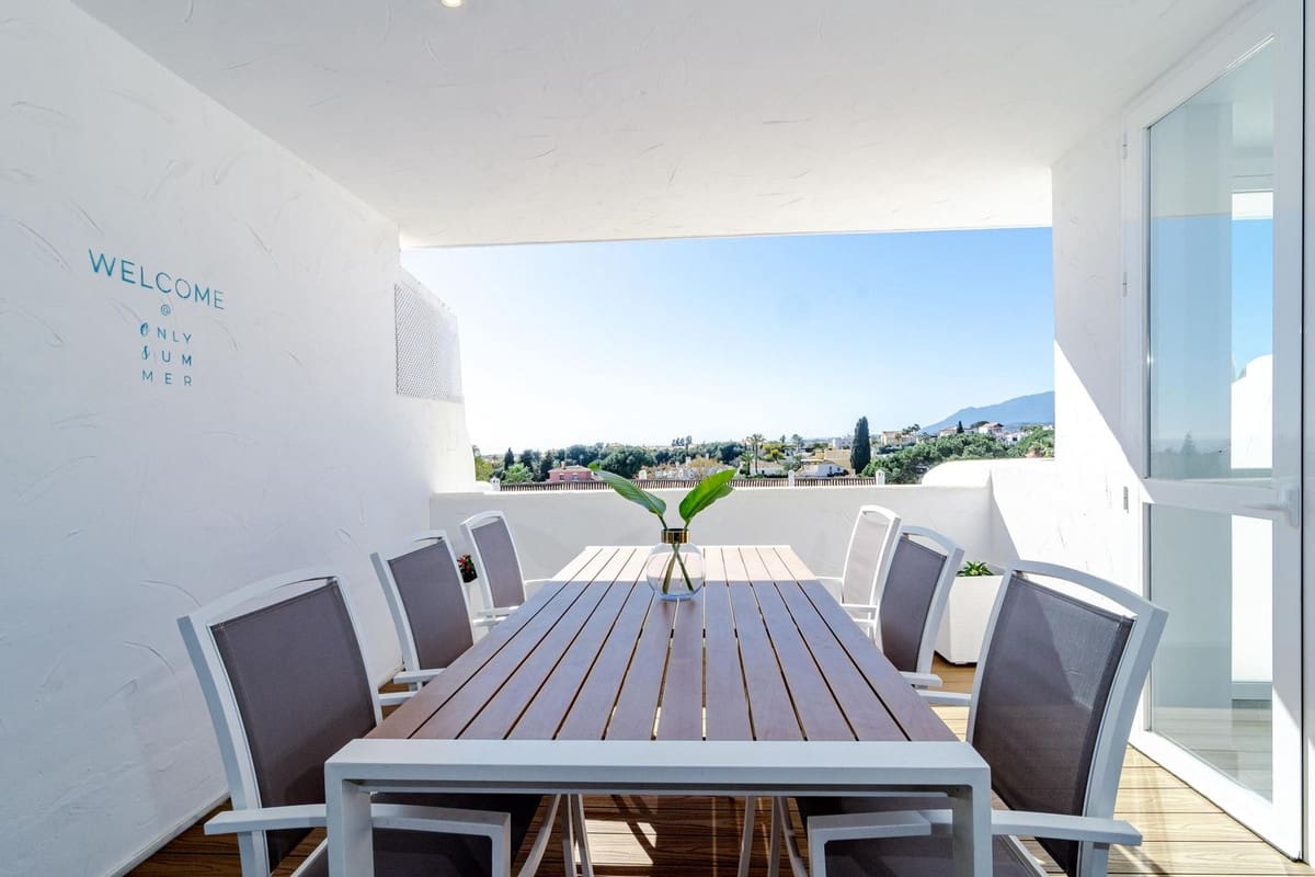 3 bedroom Apartment for sale in Nueva Andalucia with pool - € 599,000 (Ref: 8994824)