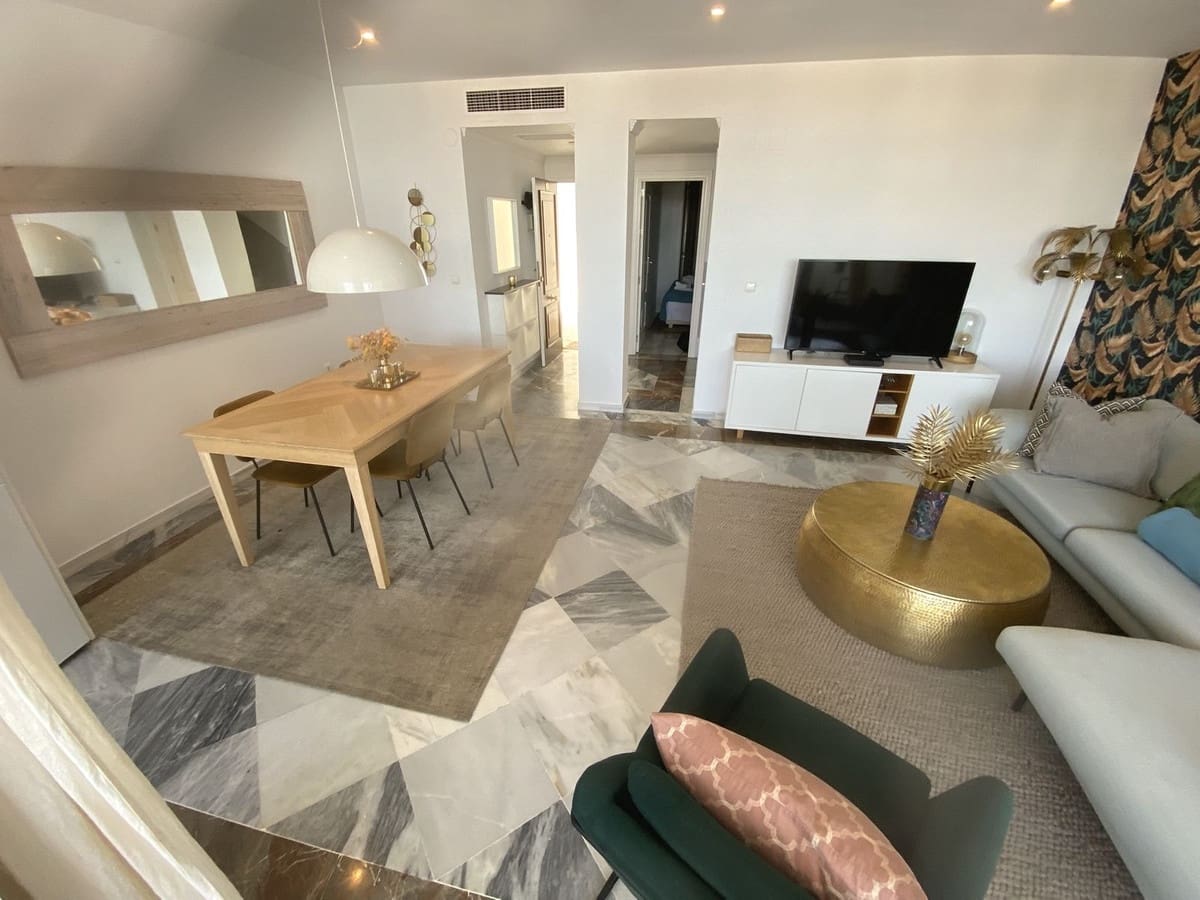 3 bedroom Apartment for sale in Nueva Andalucia with pool - € 599,000 (Ref: 8994824)