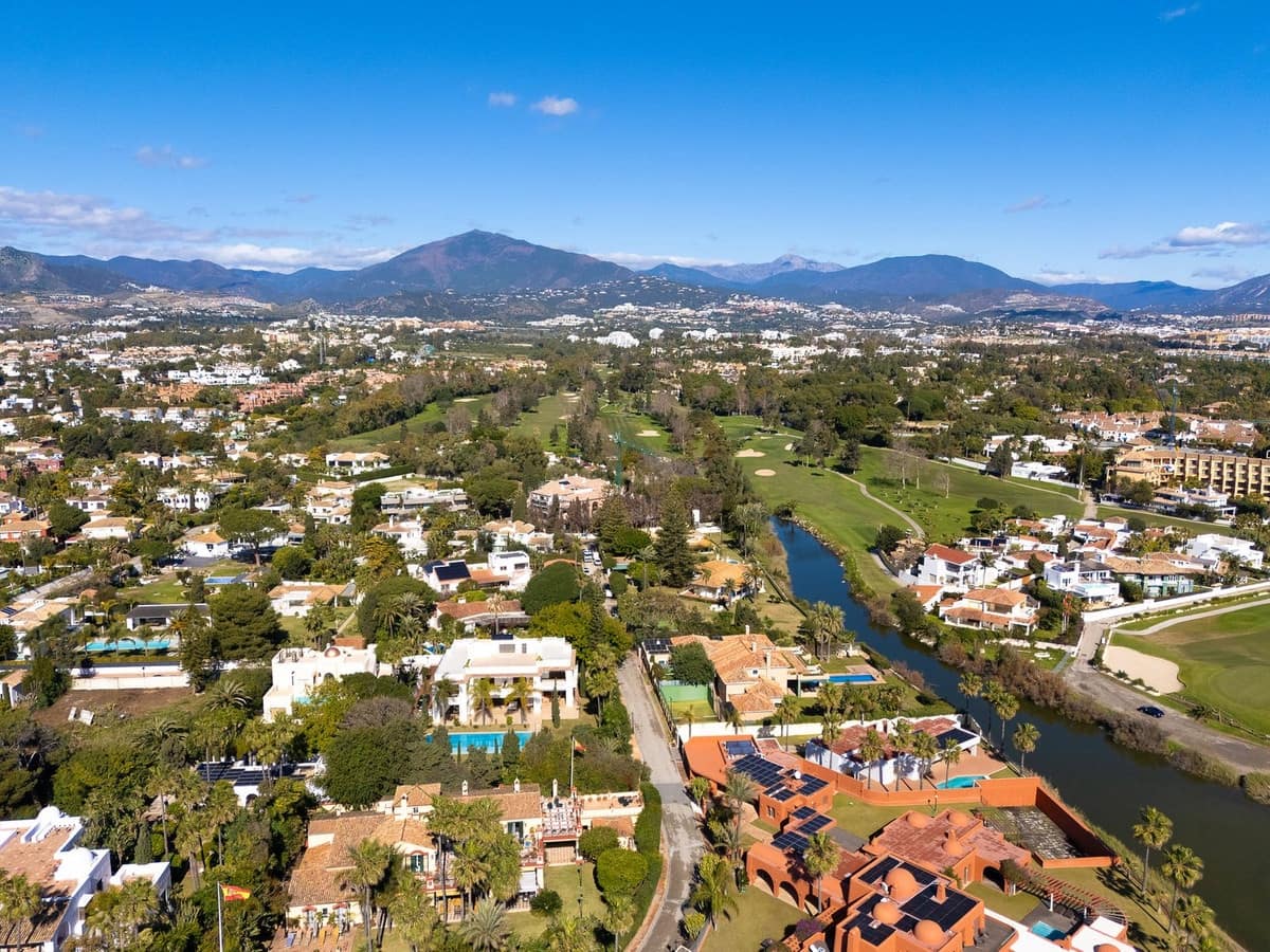 4 soveværelse Villa til salg i Guadalmansa med swimmingpool - € 2.200.000 (Ref: 9015127)