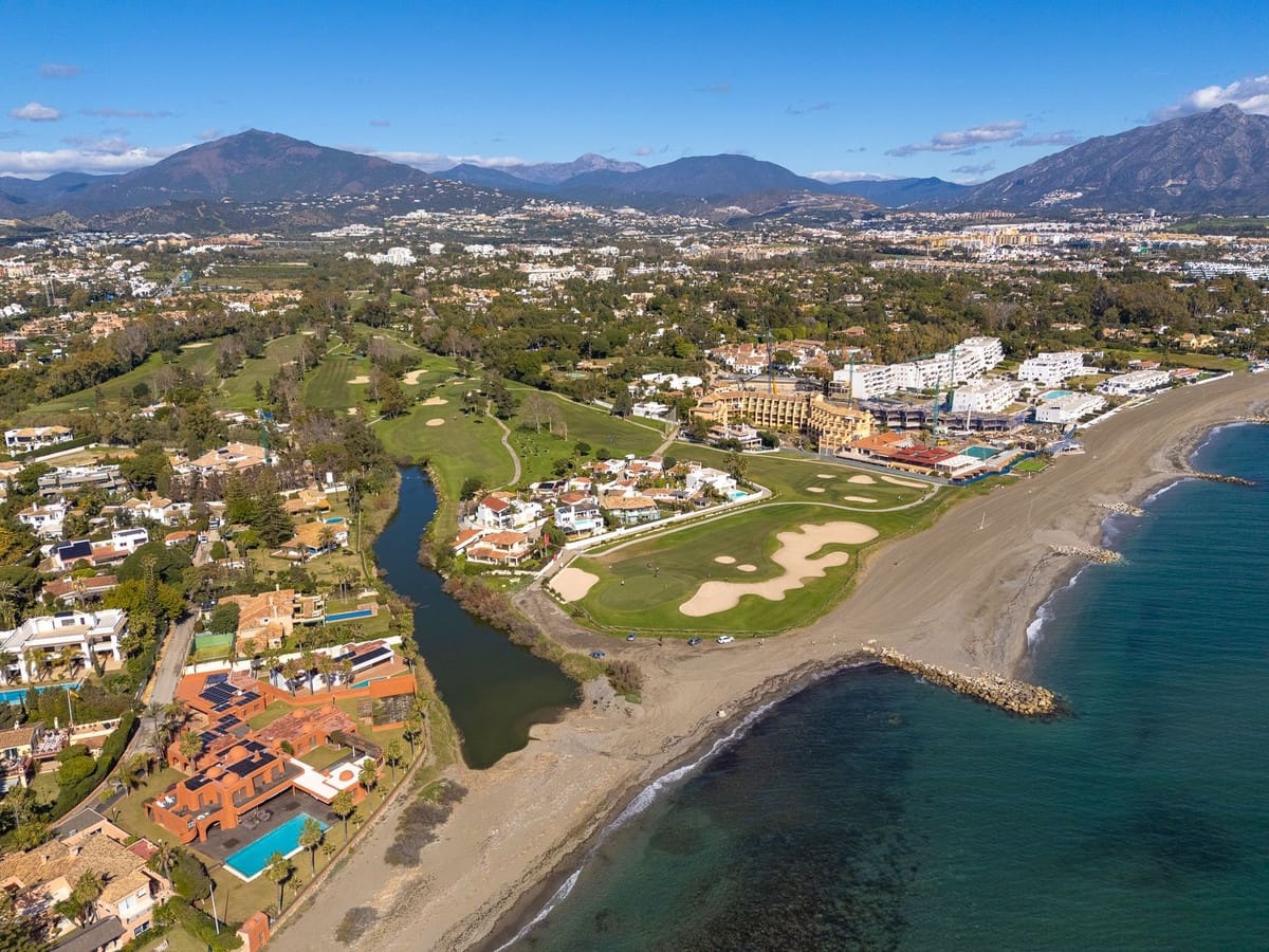 4 soveværelse Villa til salg i Guadalmansa med swimmingpool - € 2.200.000 (Ref: 9015127)