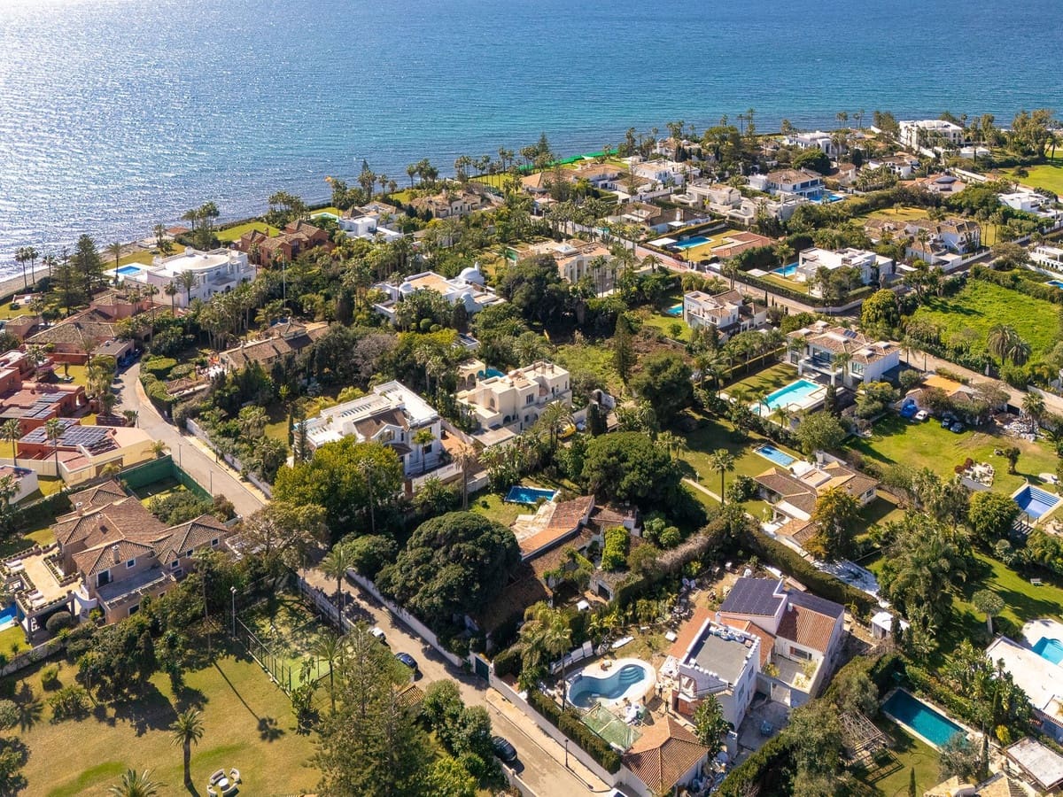 4 soveværelse Villa til salg i Guadalmansa med swimmingpool - € 2.200.000 (Ref: 9015127)