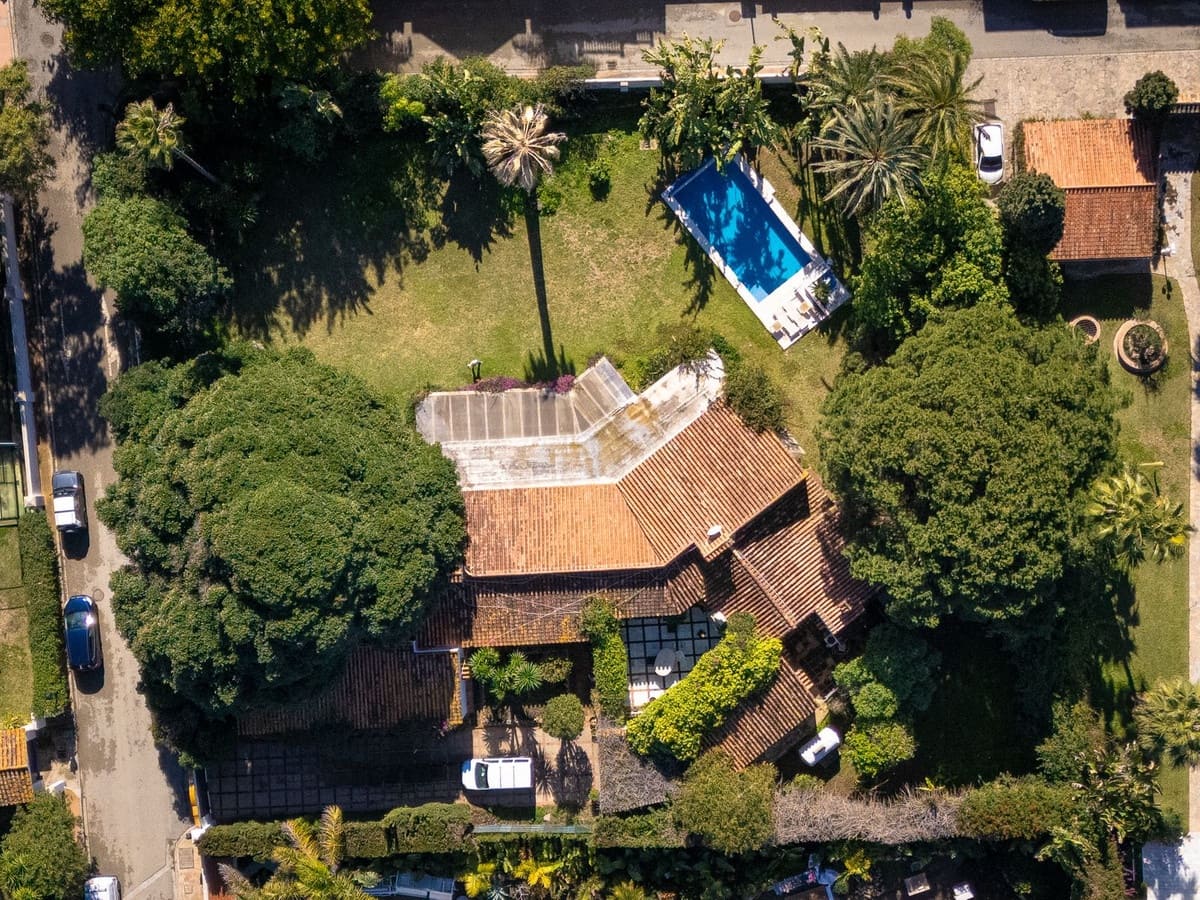 4 bedroom Villa for sale in Guadalmansa with pool - € 2,200,000 (Ref: 9015127)