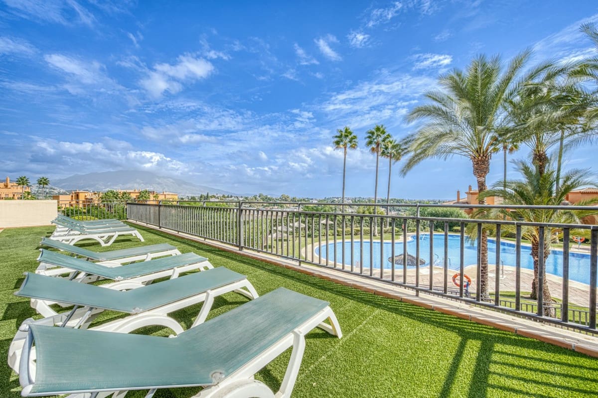 2 Zimmer Apartment zu verkaufen in Benahavis mit Pool - 435.000 € (Ref: 9015148)