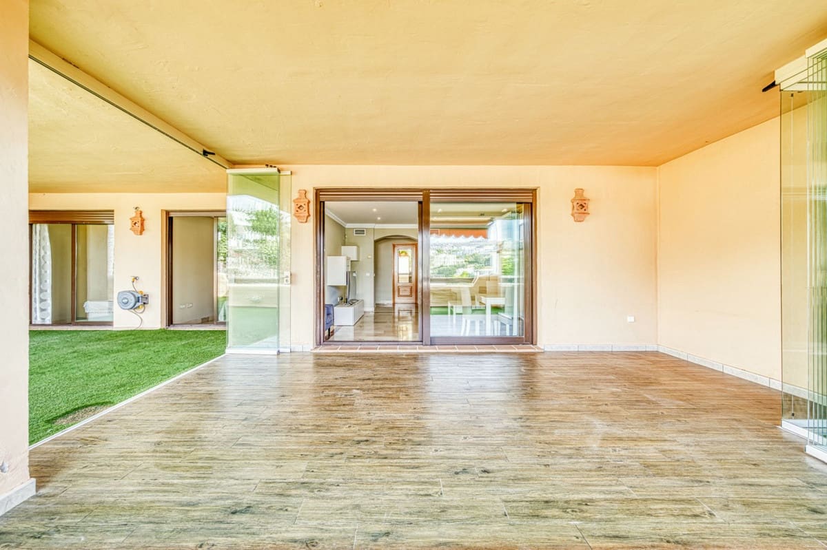 2 Zimmer Apartment zu verkaufen in Benahavis mit Pool - 435.000 € (Ref: 9015148)