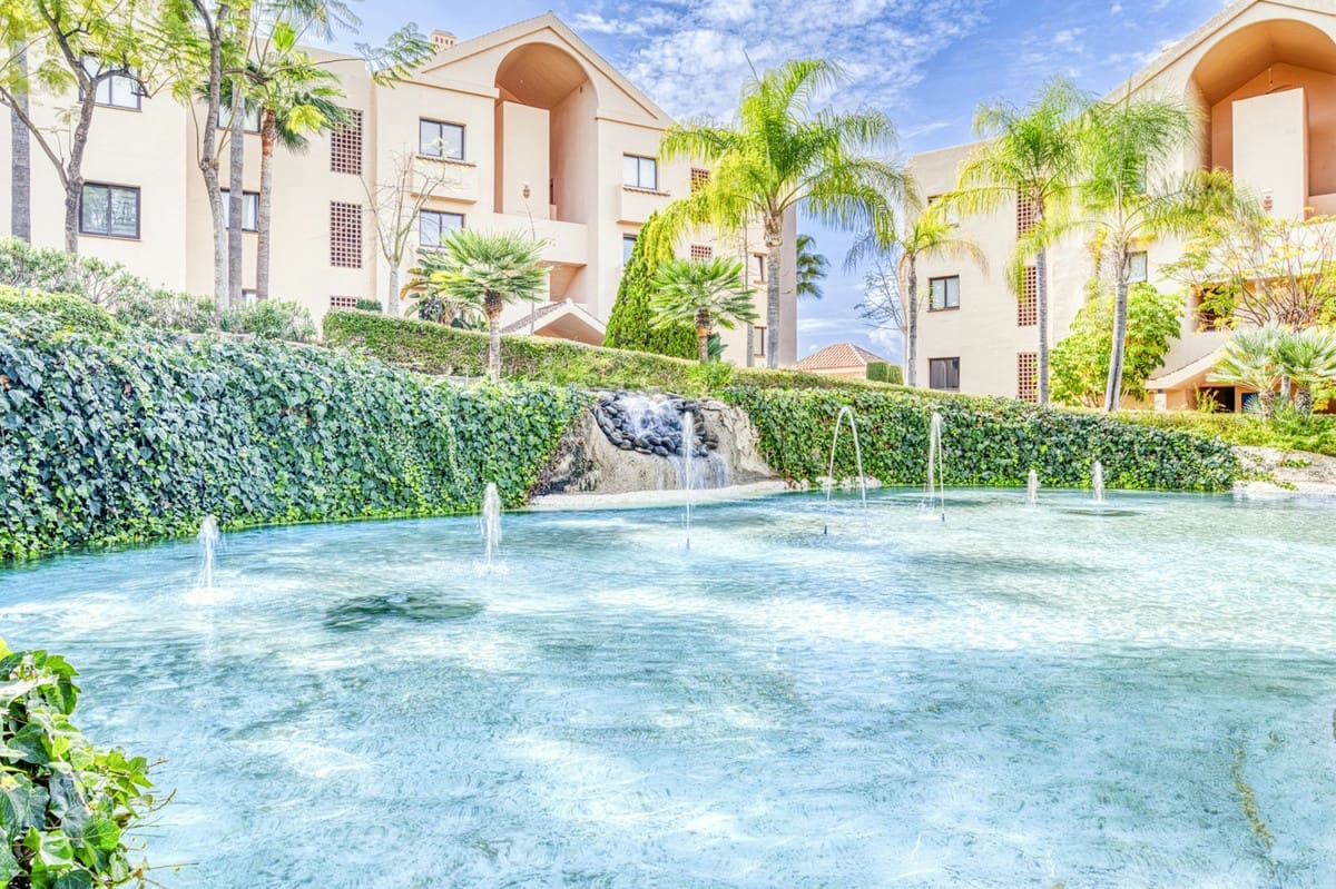 2 Zimmer Apartment zu verkaufen in Benahavis mit Pool - 435.000 € (Ref: 9015148)