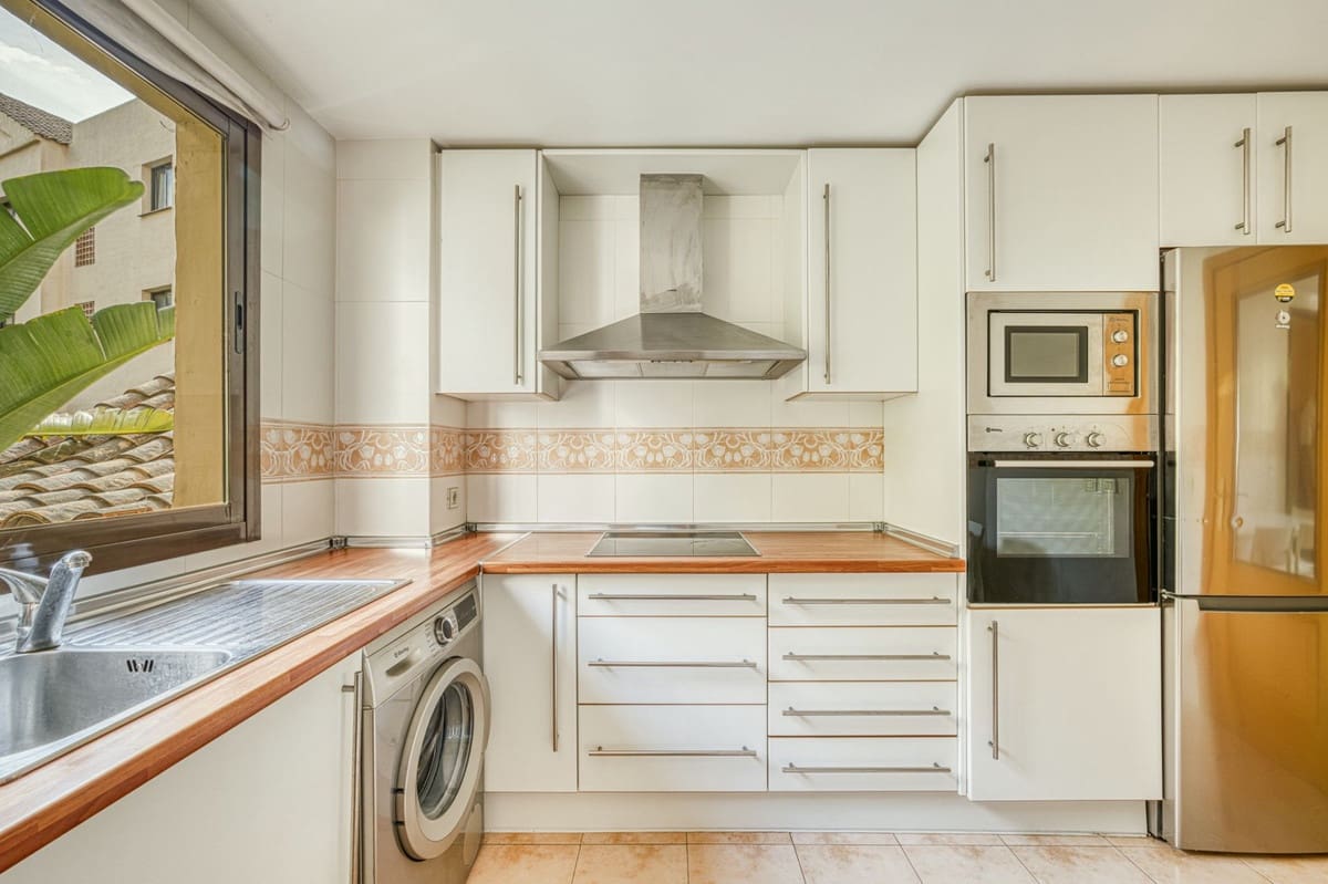 2 soverom Leilighet til salgs i Benahavis med svømmebasseng - € 435 000 (Ref: 9015148)