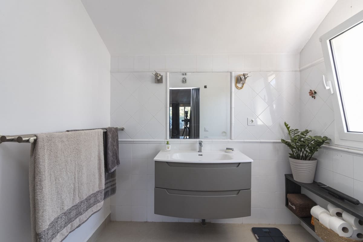 9 soveværelse Villa til salg i Elviria med swimmingpool - € 1.295.000 (Ref: 9015159)