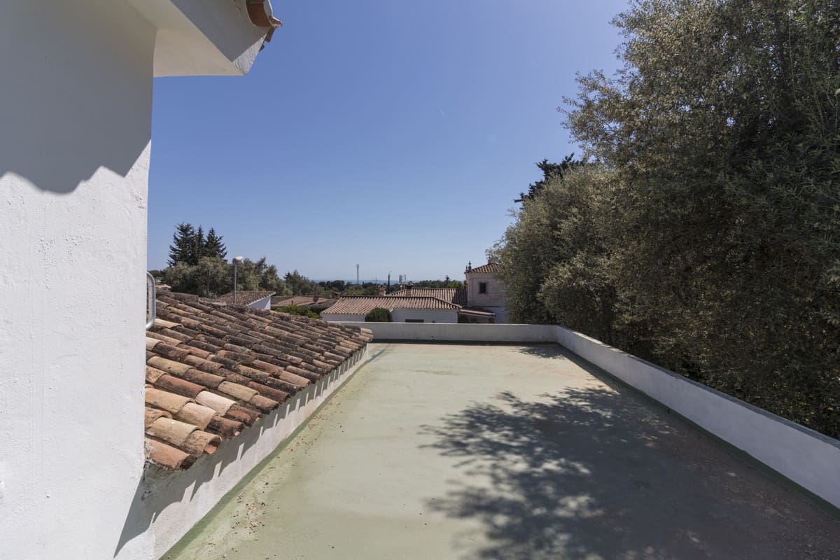 9 soveværelse Villa til salg i Elviria med swimmingpool - € 1.395.000 (Ref: 9015159)
