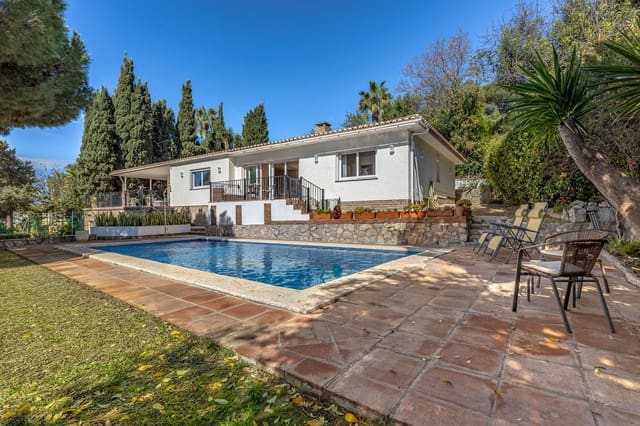 4 soverom Villa til salgs i Cabopino, Marbella med svømmebasseng - € 1 395 000 (Ref: 9015163)