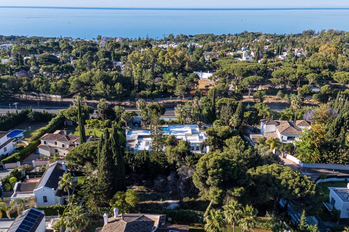 Ubebygd land til salgs i Marbella - € 950 000 (Ref: 9015169)