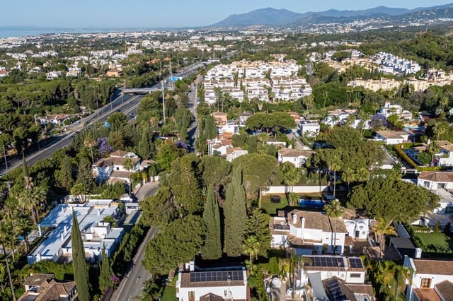 Undeveloped Land for sale in Lomas De Marbella, Marbella - € 950,000 (Ref: 9015169)
