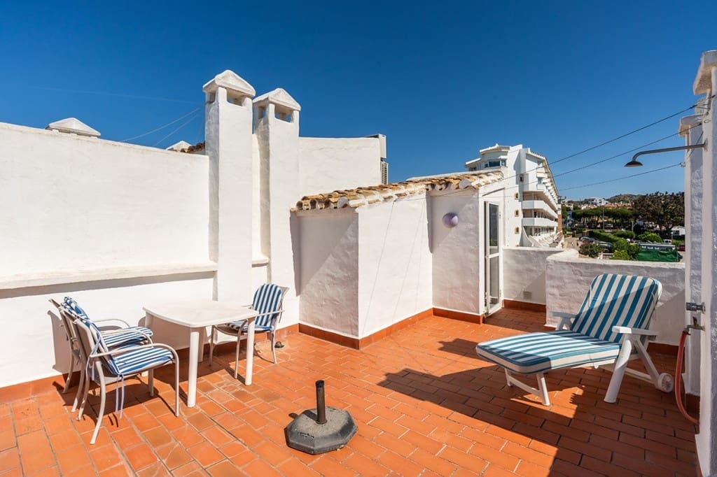 2 slaapkamer Appartement te koop in Calahonda met zwembad - € 579.000 (Ref: 9024228)