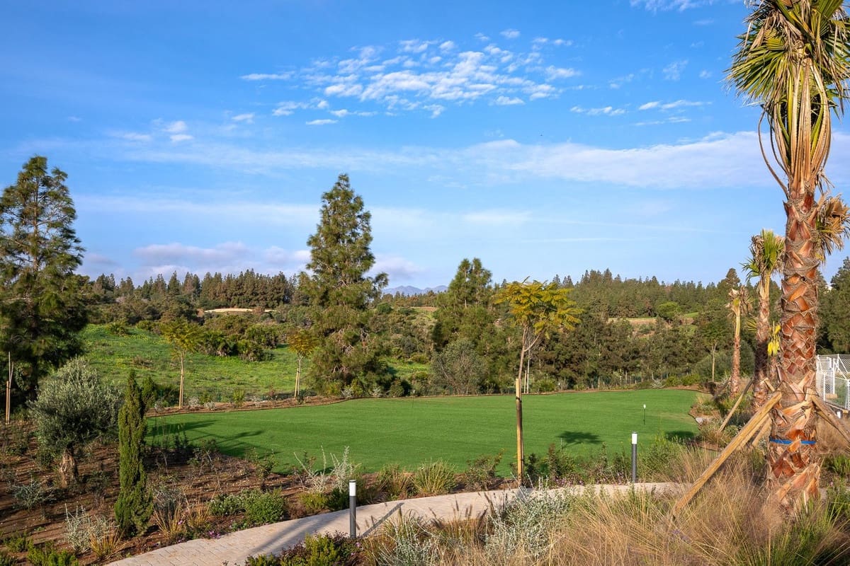 3 slaapkamer Appartement te koop in El Chaparral met zwembad - € 550.000 (Ref: 9081898)