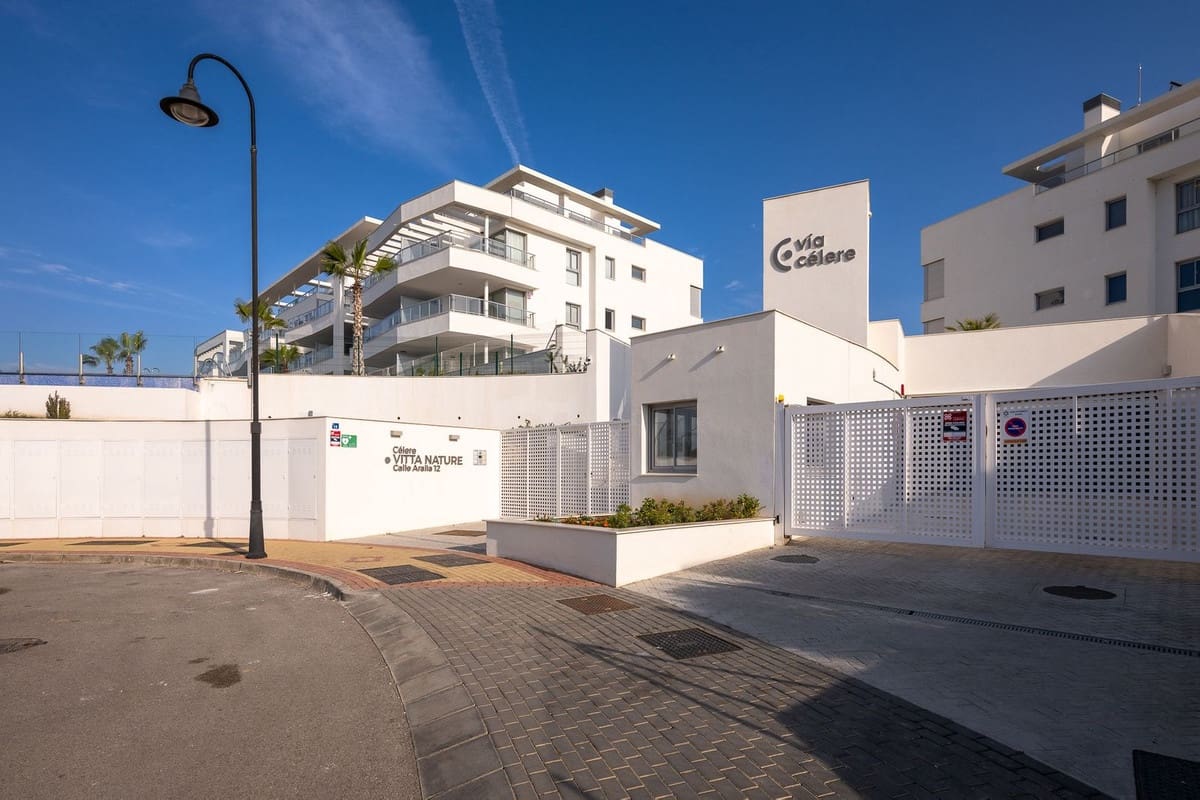 3 slaapkamer Appartement te koop in El Chaparral met zwembad - € 550.000 (Ref: 9081898)