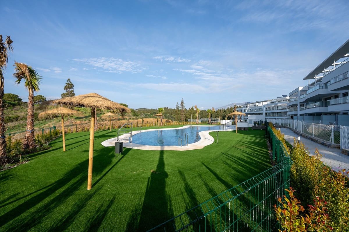 Apartamento de 3 habitaciones en El Chaparral en venta con piscina - 550.000 € (Ref: 9081898)