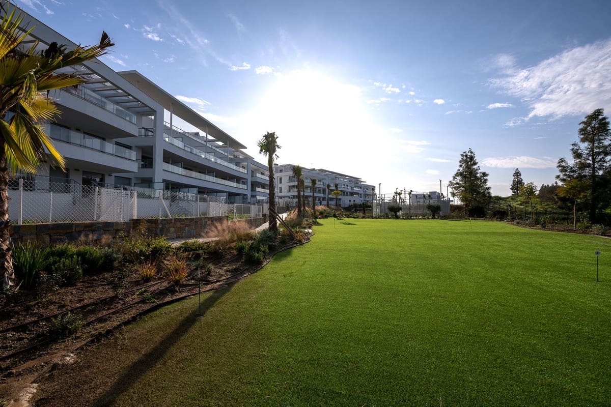 Apartamento de 3 habitaciones en El Chaparral en venta con piscina - 550.000 € (Ref: 9081898)