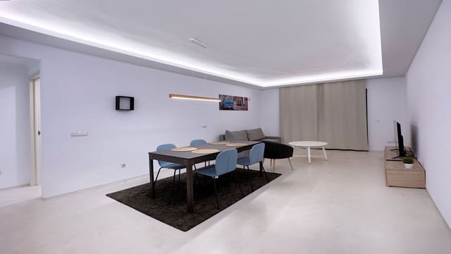 2 soverom Leilighet til salgs i Puerto Banus, Marbella med svømmebasseng - € 525 000 (Ref: 9081909)