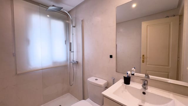 2 soverom Leilighet til salgs i Puerto Banus, Marbella med svømmebasseng - € 525 000 (Ref: 9081909)