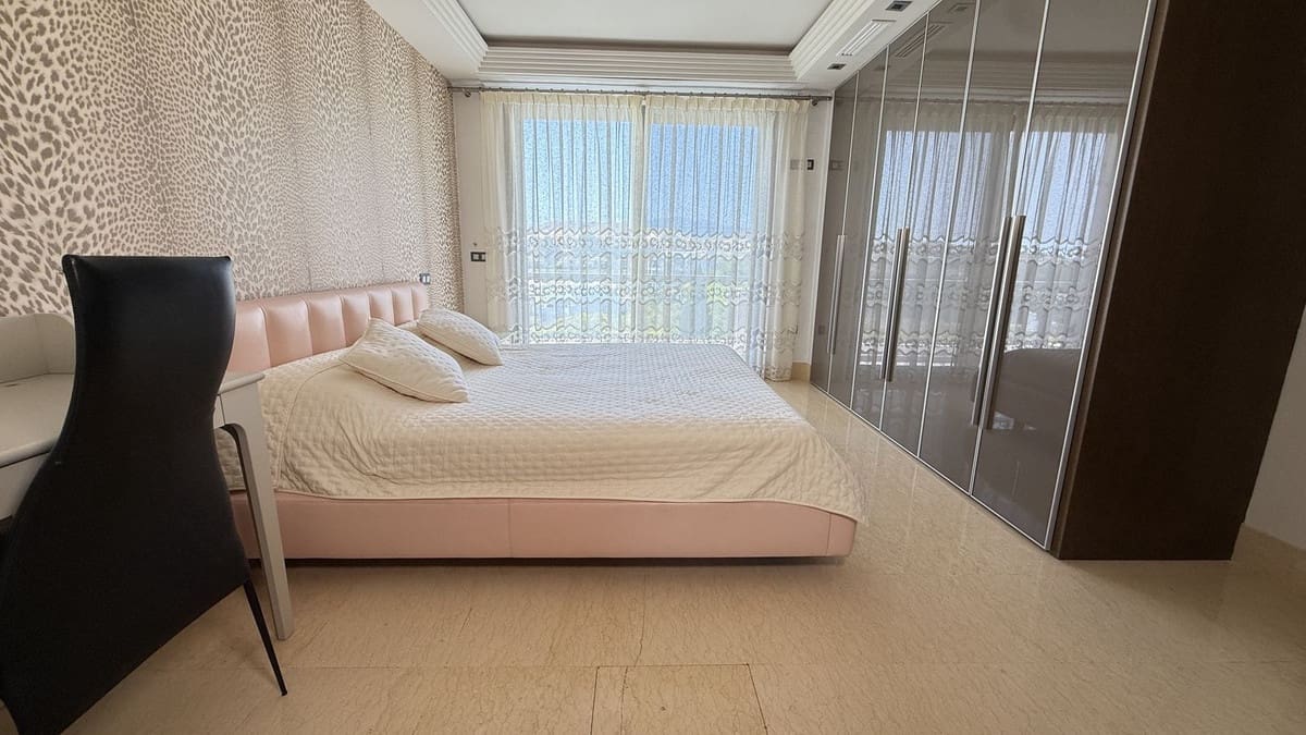 3 sypialnia Apartament na sprzedaż w Benahavis z basenem - 790 000 € (Ref: 9091927)