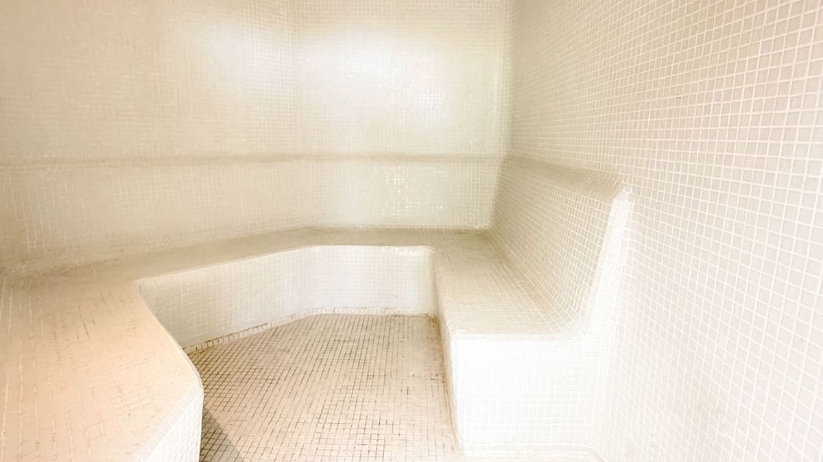 Apartamento de 3 habitaciones en Benahavís en venta con piscina - 790.000 € (Ref: 9091927)