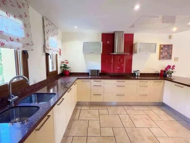 5 slaapkamer Villa te koop in Los Flamingos, Benahavís met zwembad - € 2.495.000 (Ref: 9108984)