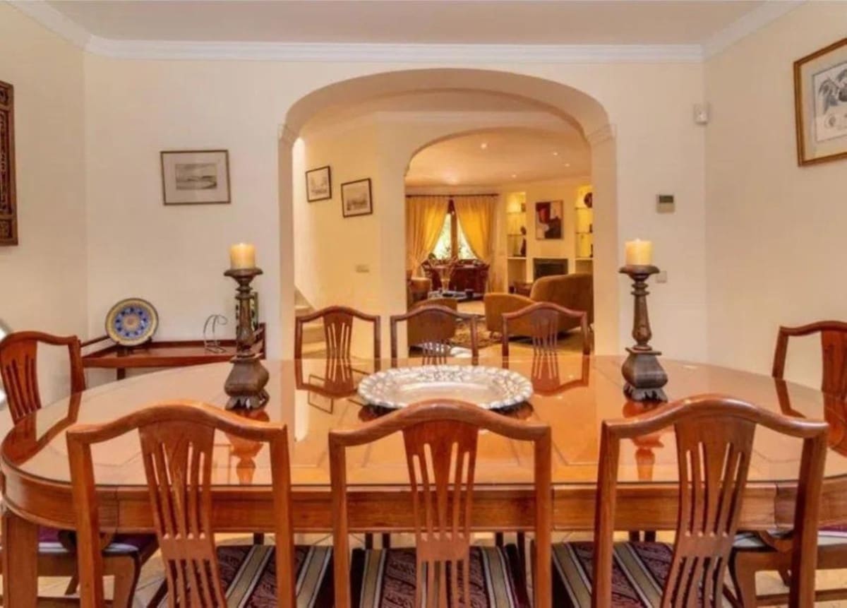 5 soveværelse Villa til salg i Los Flamingos med swimmingpool - € 2.495.000 (Ref: 9108984)