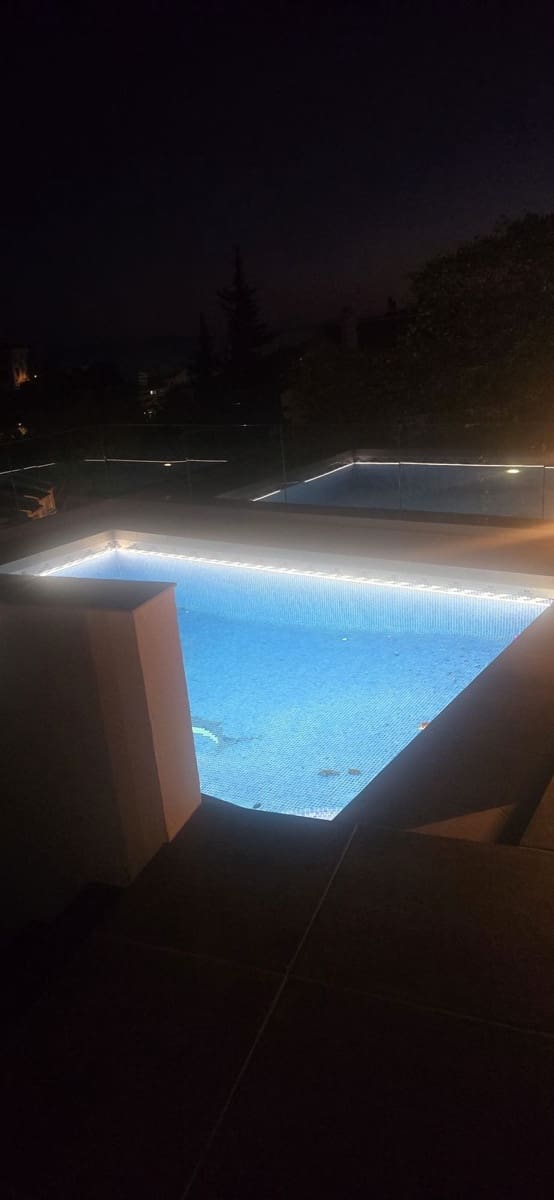 3 soveværelse Villa til salg i Fuengirola med swimmingpool - € 1.245.000 (Ref: 9109000)