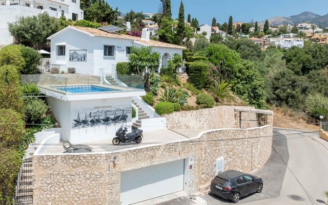 3 sypialnia Willa na sprzedaż w Torreblanca, Fuengirola z basenem - 1 245 000 € (Ref: 9109000)