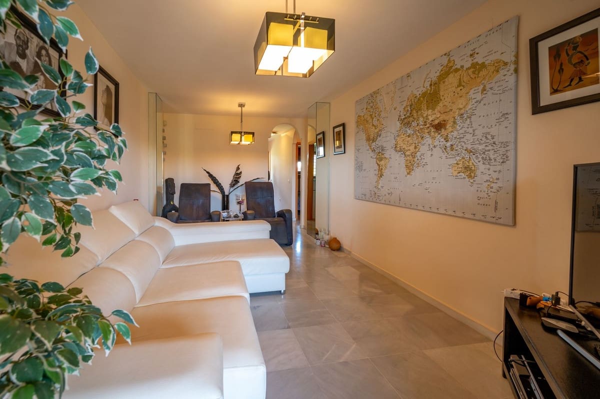 2 soveværelse Lejlighed til salg i La Cala de Mijas med swimmingpool - € 365.000 (Ref: 9132715)