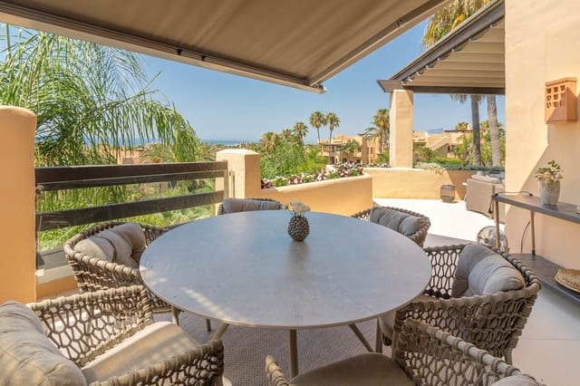 2 soverom Penthouse til salgs i Sierra Blanca, Marbella med svømmebasseng - € 2 095 000 (Ref: 9137407)