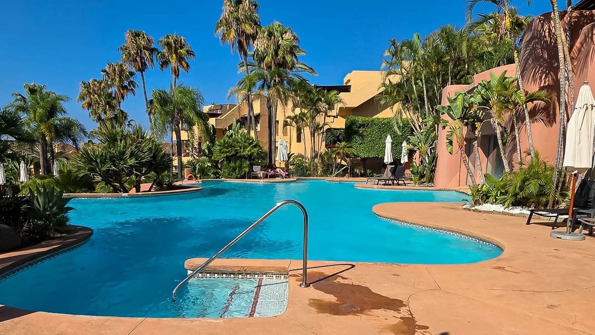 2 soveværelse Penthouse til salg i Golden Mile med swimmingpool - € 2.095.000 (Ref: 9137407)