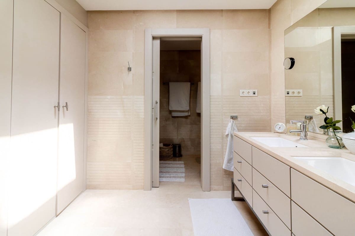 2 soveværelse Penthouse til salg i Golden Mile med swimmingpool - € 2.095.000 (Ref: 9137407)