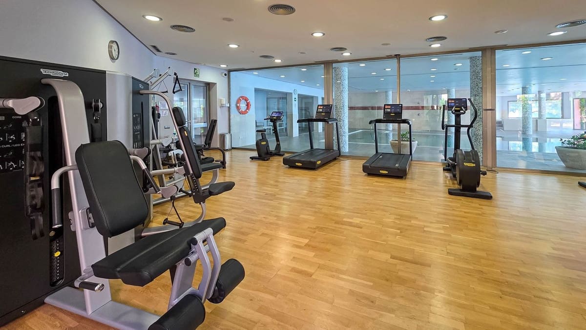 2 soveværelse Penthouse til salg i Golden Mile med swimmingpool - € 2.095.000 (Ref: 9137407)