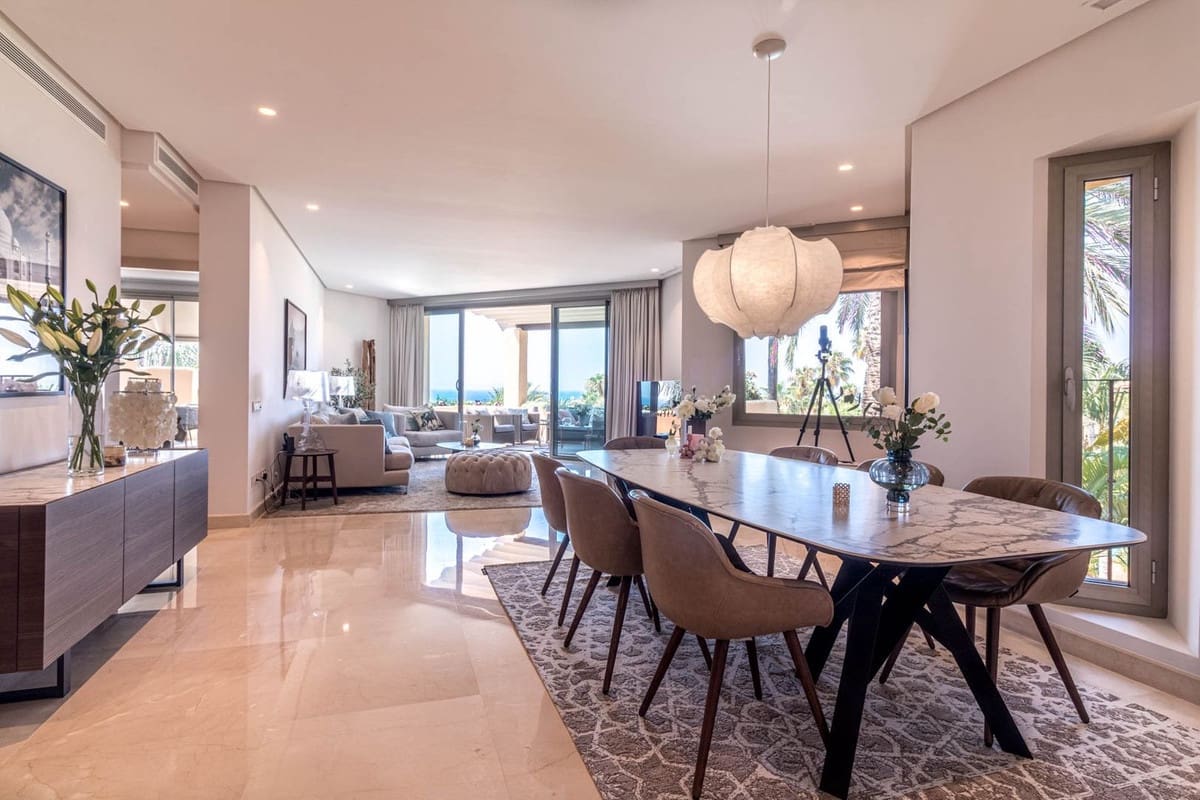 2 soveværelse Penthouse til salg i Golden Mile med swimmingpool - € 2.095.000 (Ref: 9137407)