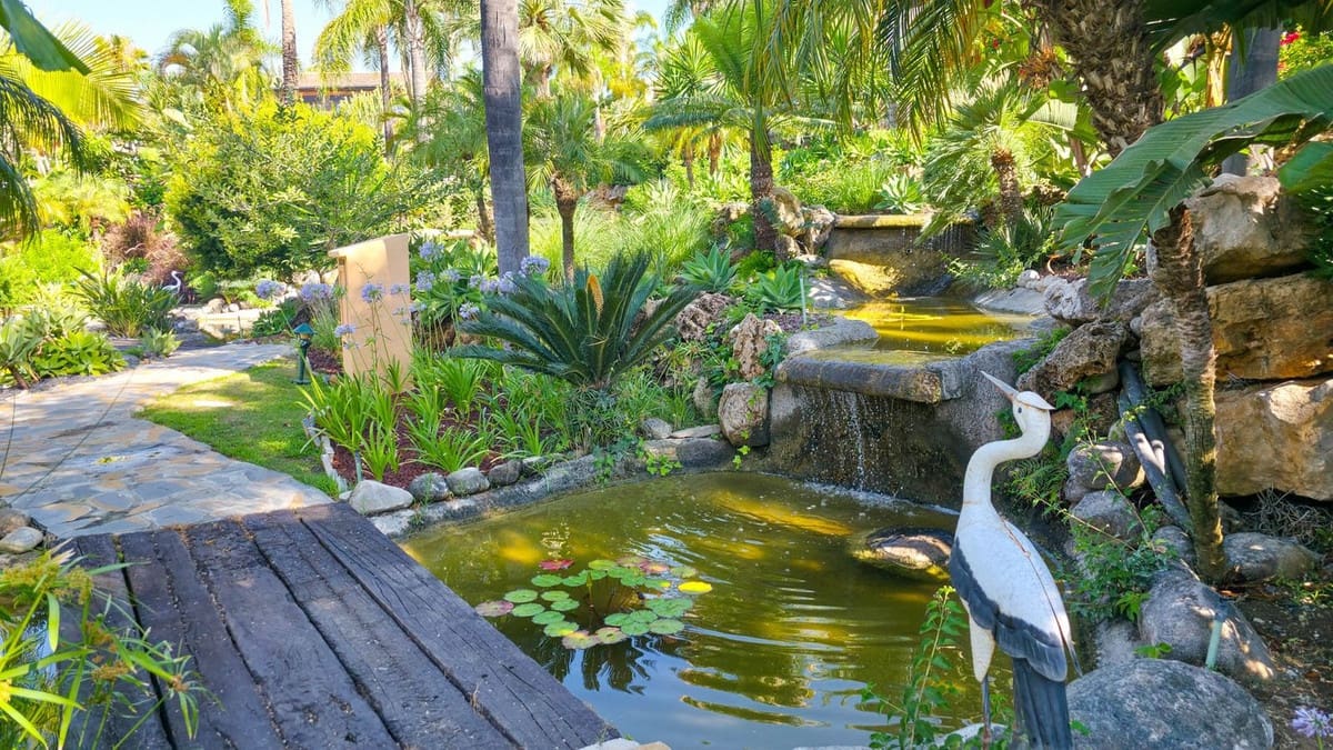 2 soveværelse Penthouse til salg i Golden Mile med swimmingpool - € 2.095.000 (Ref: 9137407)